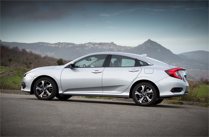 HONDA CONFIRMS PRICING, SPEC AND GRADES FOR FOUR DOOR CIVIC