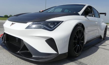 100% ELECTRIC CUPRA E-RACER WITH 680HP HITS TRACK FOR THE FIRST TIME