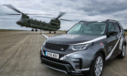 LAND ROVER PARTNERS WITH RAF CHINOOK DISPLAY TEAM
