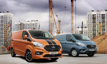 FORD TRANSIT CUSTOM IS BRITAIN’S NO.2 BEST-SELLING VEHICLE IN OCTOBER