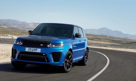FOOTBALLERS FINANCE HIGH-END RANGE ROVERS