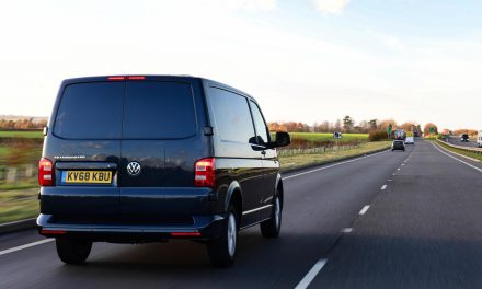 VAN DRIVERS CAUSE 10 INJURIES A WEEK FROM TAILGATING ON UK ROADS