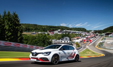 RENAULT MÉGANE R.S. TROPHY-R SETS NEW SPA-FRANCORCHAMPS LAP RECORD