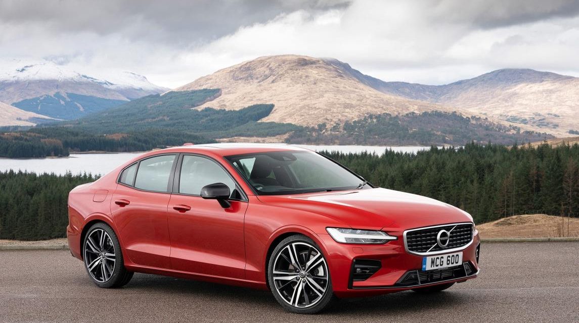 VOLVO EXTENDS S60 RANGE WITH PLUG-IN HYBRID POWERTRAIN AND NEW TRIM LEVELS