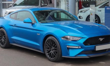 IT’S TIME TO GALLOP TO BOOK AN IAM ROADSMART ADVANCED COURSE – AND WIN A FORD MUSTANG FOR THE WEEKEND