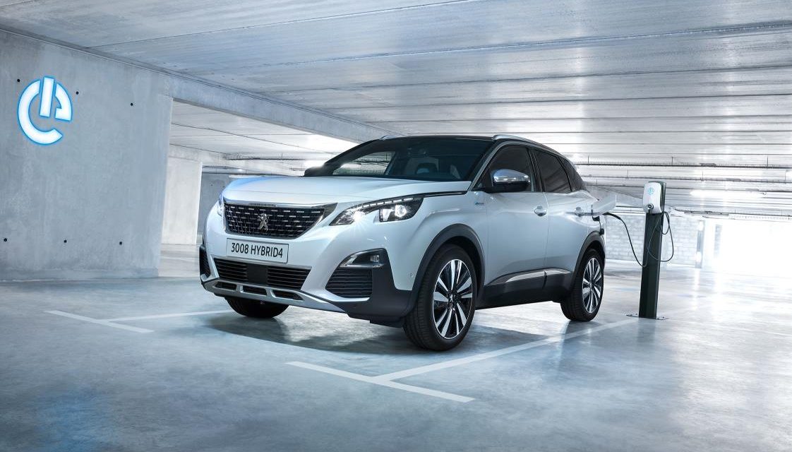 PEUGEOT 3008 SUV GT HYBRID4 COMBINES 4WD AND 300HP WITH ULTRA-LOW CO2 EMISSIONS OF 29G/KM