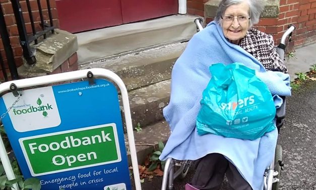 Droitwich care home supports local community through food bank collection