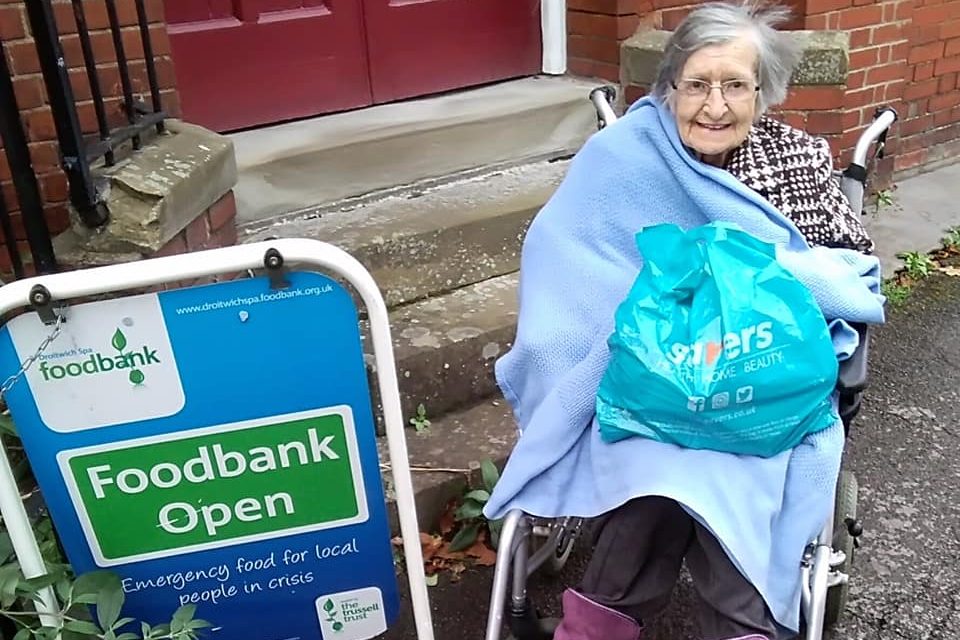 Droitwich care home supports local community through food bank collection