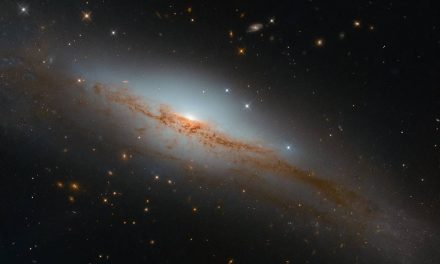 Hubble Eyes an Emitting Galaxy