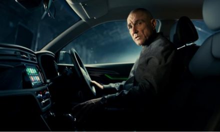 “STRAIGHT-TALKING” ACTOR VINNIE JONES SHOWCASES THE ALL-NEW SSANGYONG KORANDO