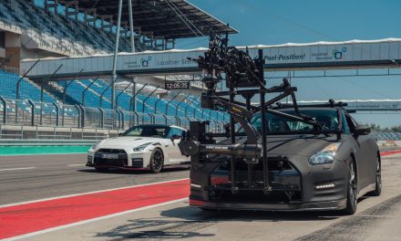 THE ONLY CAR CAPABLE OF FILMING THE 2020 GT-R NISMO? ANOTHER GT-R