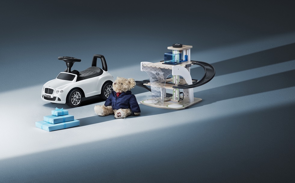 ENJOY FANTASTIC FUN AND EXCITING GAMES FOR EVERYBODY INSIDE THE WORLD OF BENTLEY