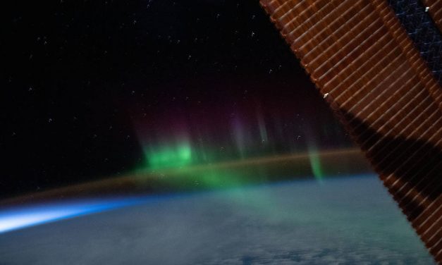 The Space In-between: Aurora Australis