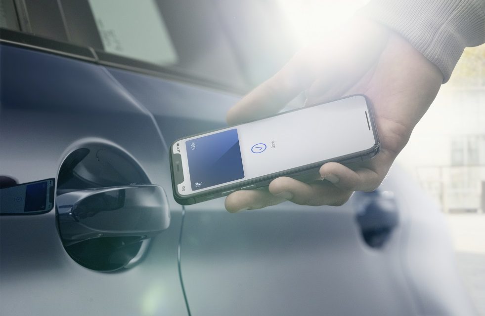 BMW ANNOUNCES SUPPORT FOR DIGITAL KEY FOR IPHONE. A SECURE AND EASY WAY TO USE IPHONE AS A CAR KEY TO LOCK, UNLOCK, DRIVE, AND SHARE KEYS WITH FRIENDS