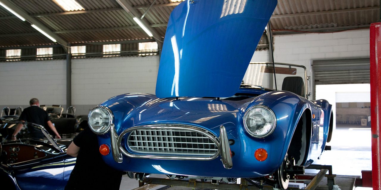 NEW AC COBRAS ARRIVE IN THE UK
