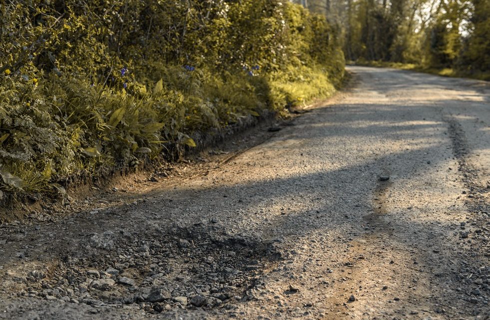 Potholes cause damage to nearly a third of cars on UK roads, finds Citroën