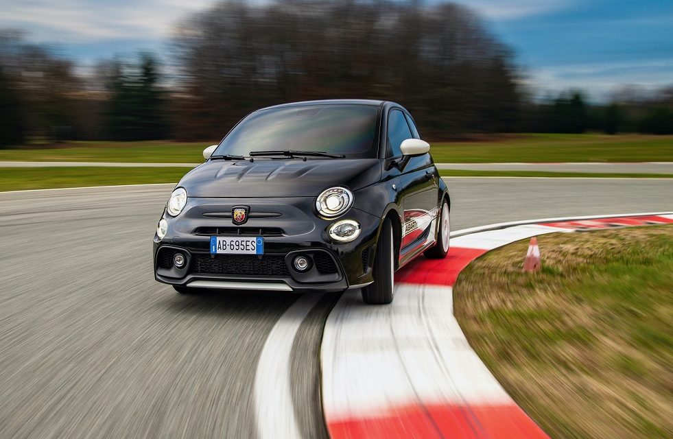 New Abarth 695 Esseesse: the new Scorpion limited edition