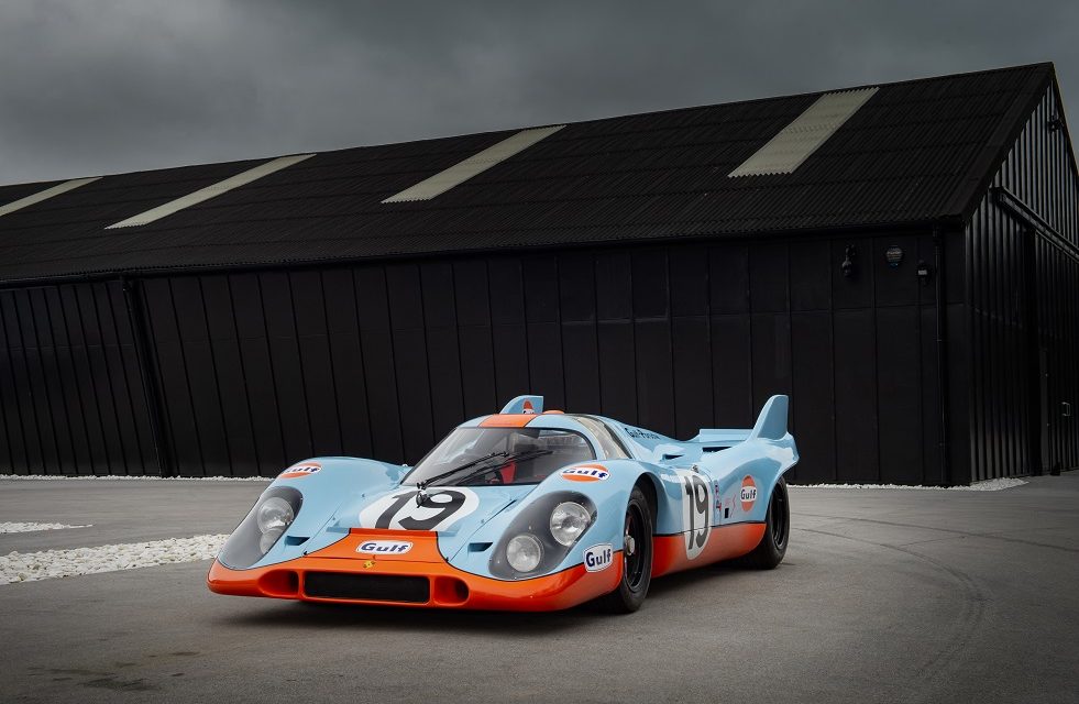 Concours of Elegance plays host to one of the great racing rivalries Gulf Vs. Martini – The Battle of the liveries