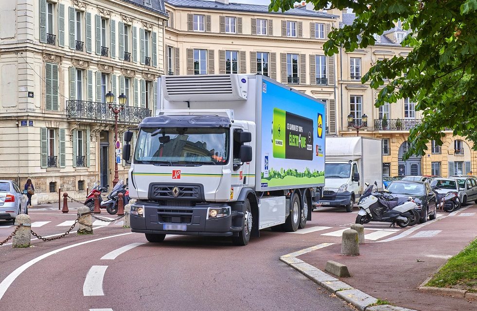 Renault Trucks expands electric truck range