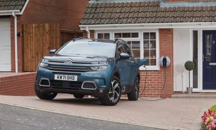Citroën C5 Aircross SUV Hybrid receives over the air updates to remind owners to Plug-In regularly