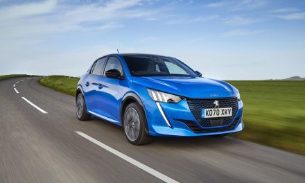 Ahead of the London ULEZ expansion, PEUGEOT reveals that electrified vehicle owners are travelling further than petrol and diesel drivers