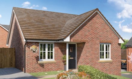 STYLISH ONE-STOREY LIVING WITH BEAUTIFUL BUNGALOW IN ABBERLEY