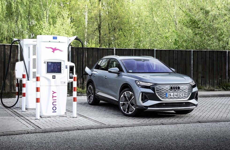 Higher charging capacity, new 11.6-inch display and expanded online features for the Audi Q4 e-tron