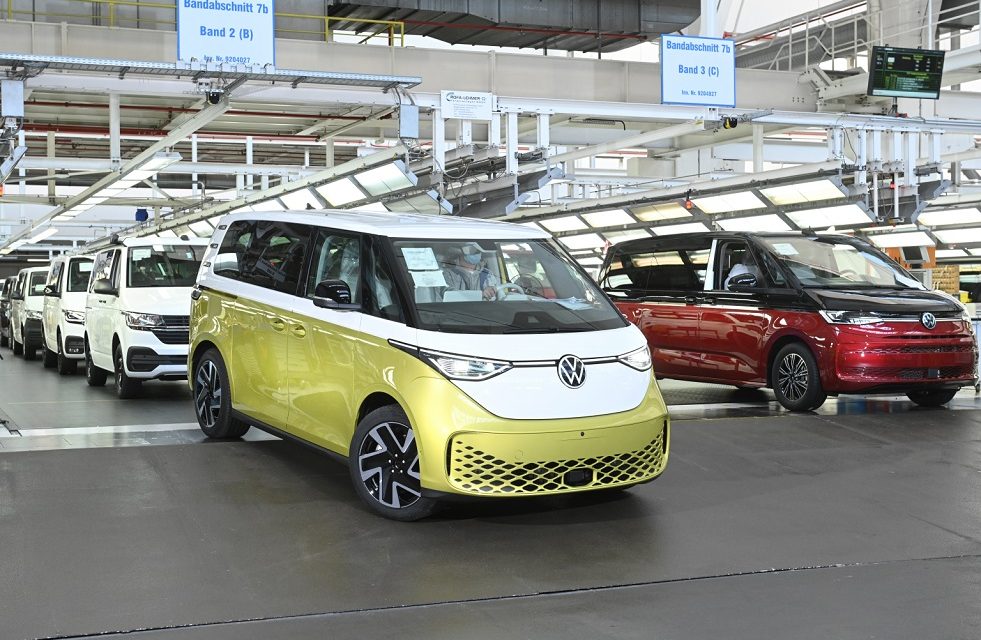 Hannover goes electric: ID. Buzz serial production starts at the Bulli plant