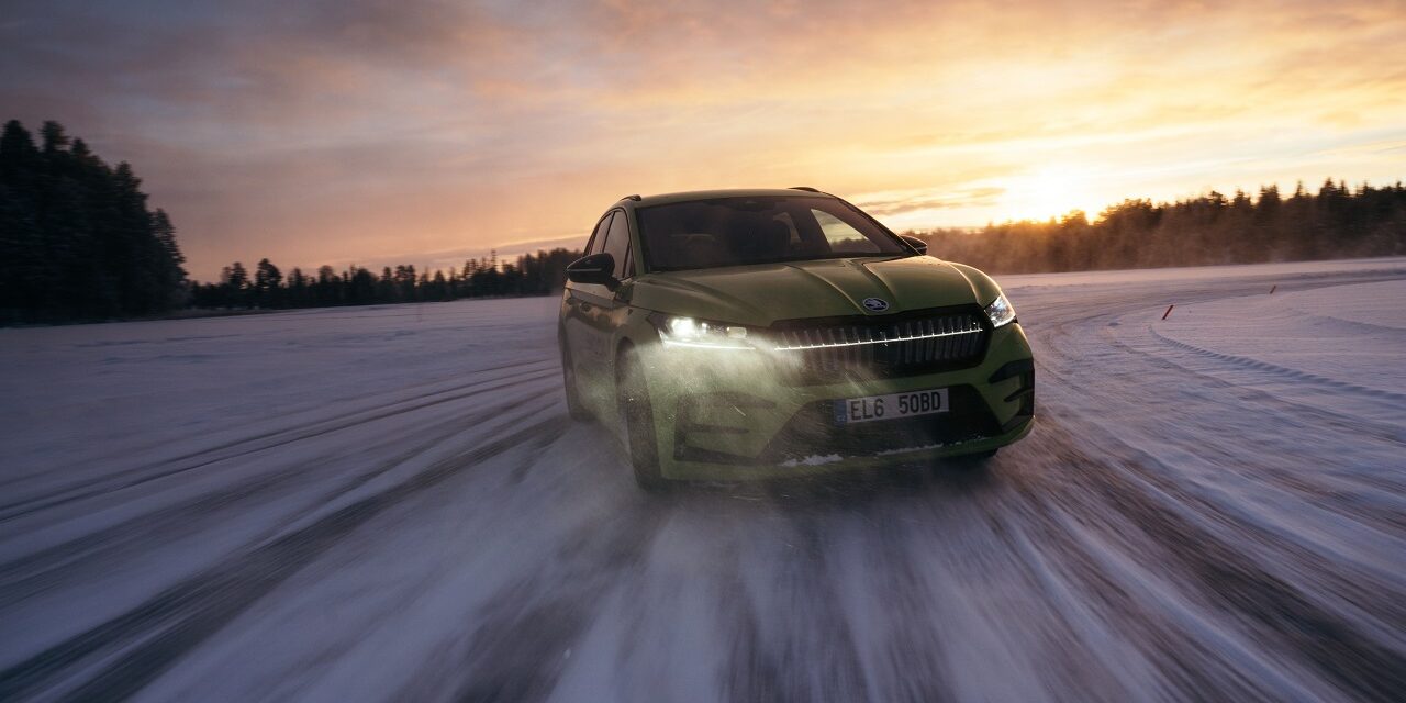 Škoda Enyaq iV vRS slides into GUINNESS WORLD RECORDS™ titles with incredible 7.351 km ice drift
