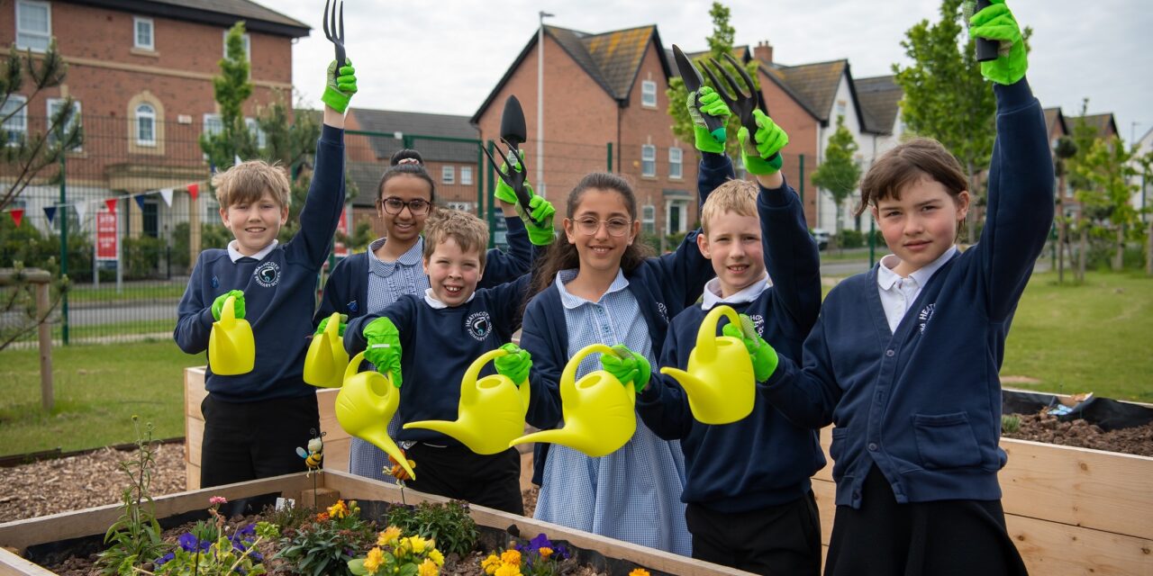 Warwickshire homebuilder helps pupils to dig in to Children’s Gardening Week