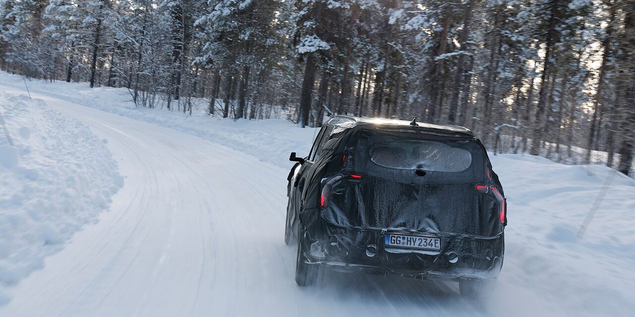 The Kia EV9´s driving performance offers no compromises in formidable ice conditions