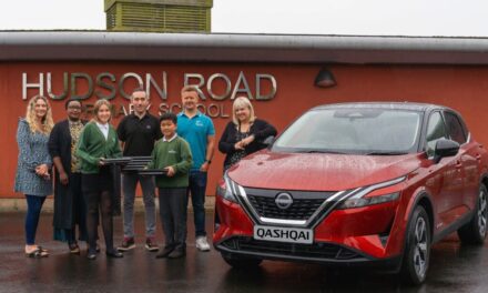Nissan helps school children go digital