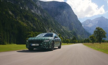 The fourth generation of the Škoda Superb will once again offer a hatchback