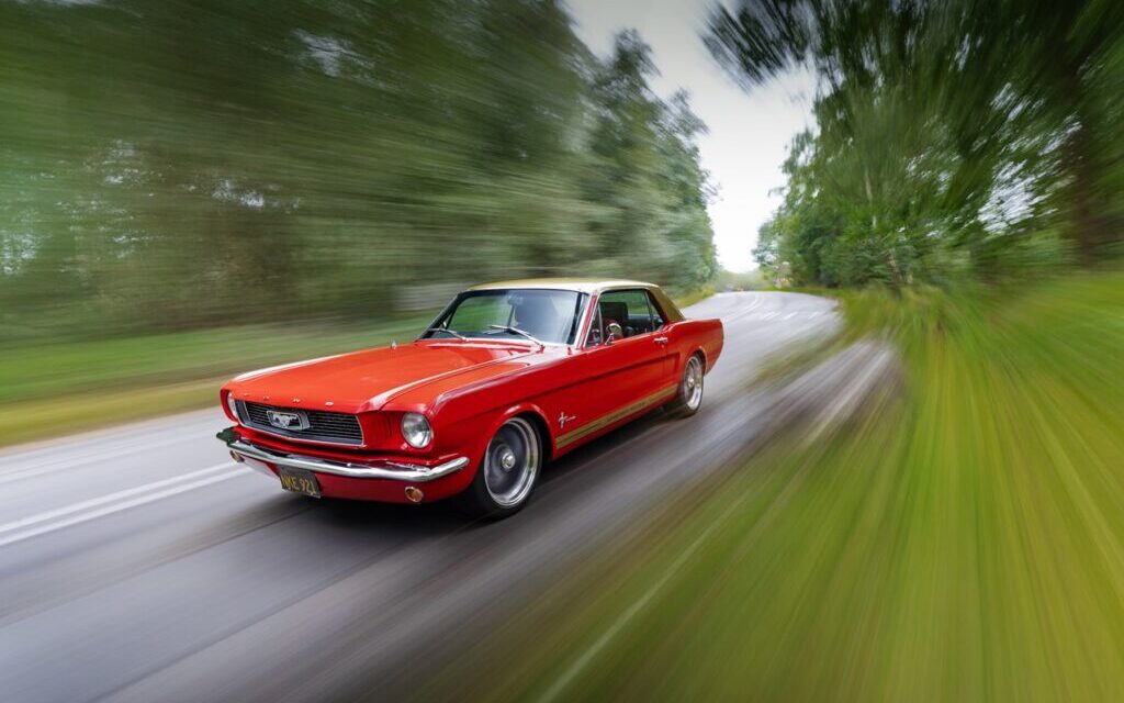 Alan Mann Racing accelerates into electrification era with exciting new ‘electro-mod’ Mustang classic