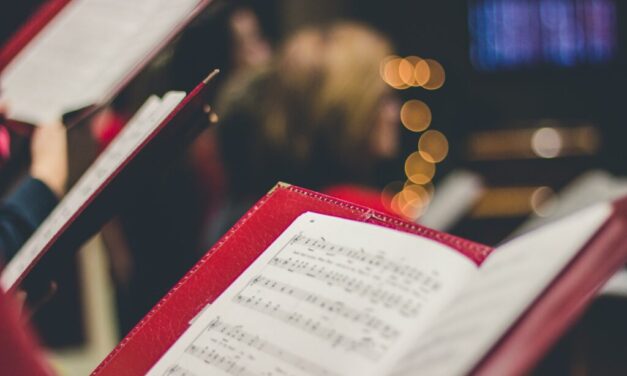 Top 5 Famous Christmas Songs