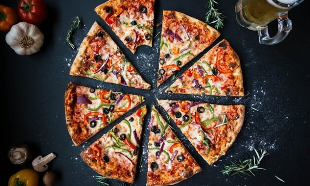 The Ultimate Guide to Making the Perfect Pizza at Home