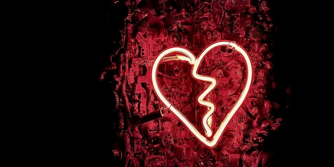 ONE WAY STREET: NEARLY A THIRD OF COUPLED UP BRITS CURRENTLY SUFFERING FROM UNREQUITED LOVE  
