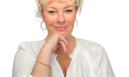 Modern Day Mystic, Kate May Advocates for Authentic Tarot Readings Amid Rising Concerns About Scam Psychics
