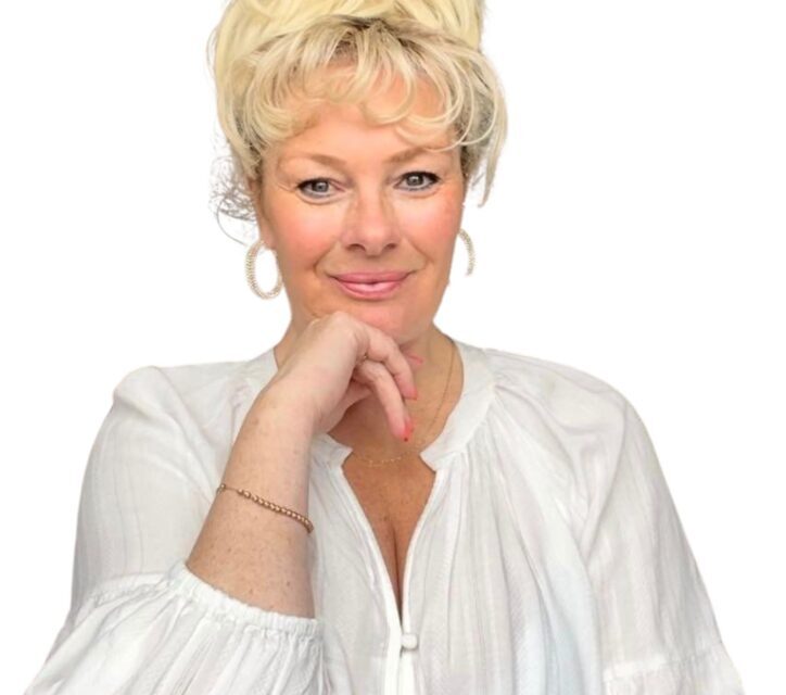 Modern Day Mystic, Kate May Advocates for Authentic Tarot Readings Amid Rising Concerns About Scam Psychics