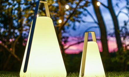 Enhancing Outdoor Ambiance: The Extreme Lounging B Bulb Plus Outdoor Light