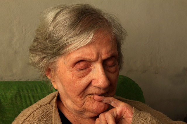 What are the early Alzheimer’s warning signs
