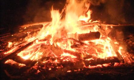 What are go movies to watch on Bonfire night?