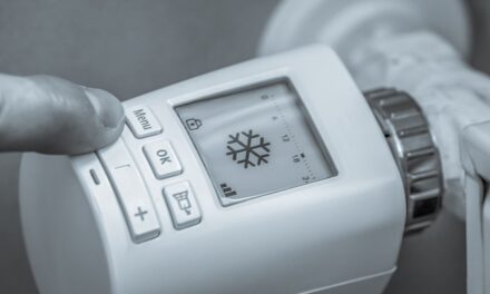 How to Save Money on Your Gas and Electricity Bills: A Practical Guide
