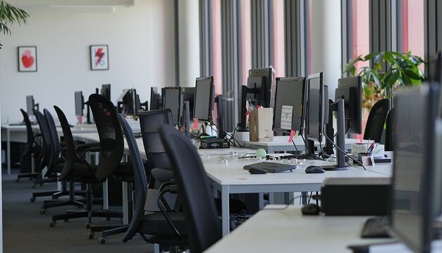 How Businesses Can Prepare for the Christmas Period When Staff Are Off for an Extended Time