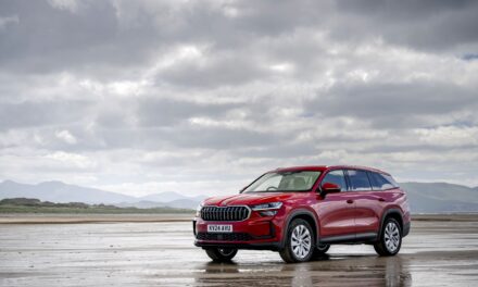 It’s all overland for rivals as all-new Kodiaq scoops prestigious 4×4 of the Year title