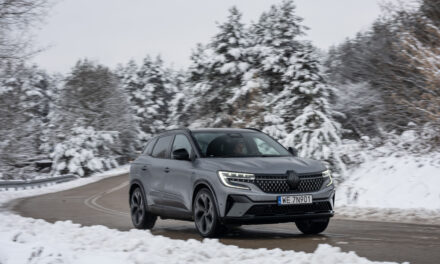 Renault E-Tech Event sees additional savings of up to £1,000 on the brand’s Award-winning hybrid and electric models