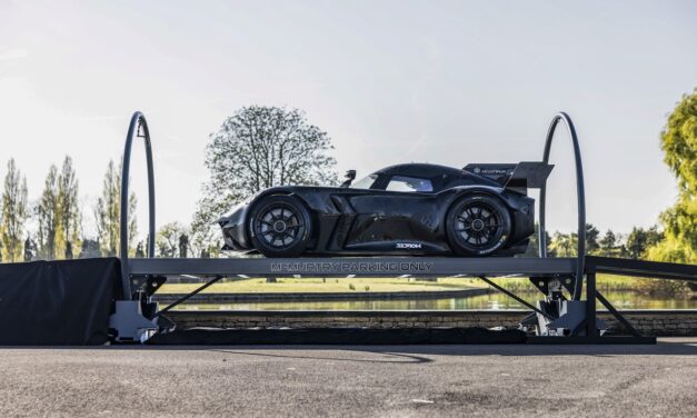 World first: McMurtry Spéirling hypercar drives upside down from stationary