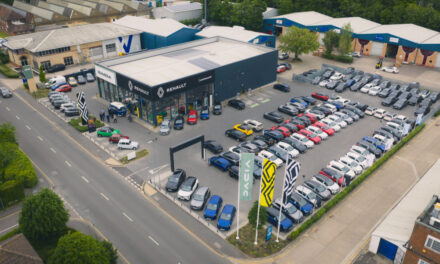 New Letchworth Renault retailer is the first to feature the brand’s new network corporate identity