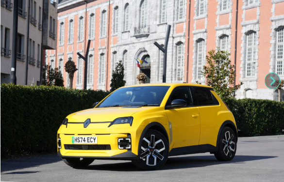Treble victory for Renault at Fleet World’s Great British Fleet Awards 2025
