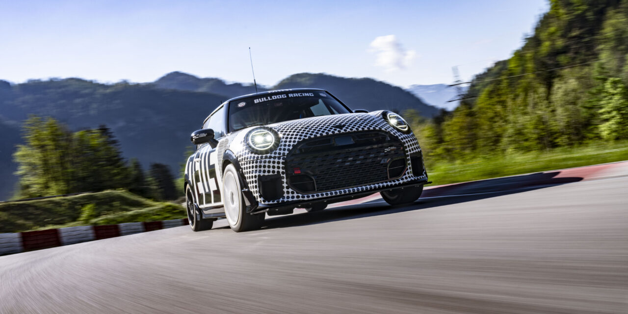 24 hours at the Nürburgring: MINI John Cooper Works and Bulldog Racing are ready for the 24 Hours Race